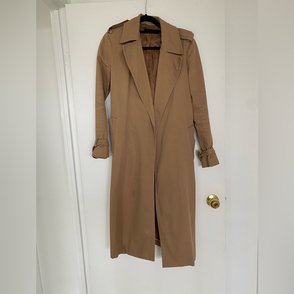 🛍️ZARA LIMITED EDITION TRENCH COAT.  MODERN CUT - Picture 1 of 8
